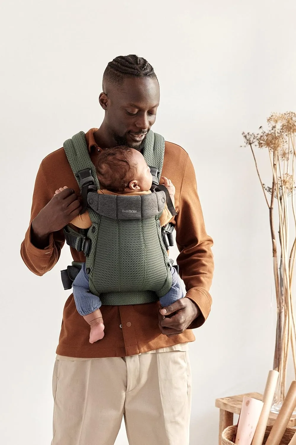 BabyBjrn Baby Carrier Harmony, Dark Green, 3D Mesh | 3-in-1 Ergonomic Baby Carrier; Newborn, Facing-in, Outward-Facing, and Back Carrying Positions Supported (7-40 lbs), Newborn to Toddler