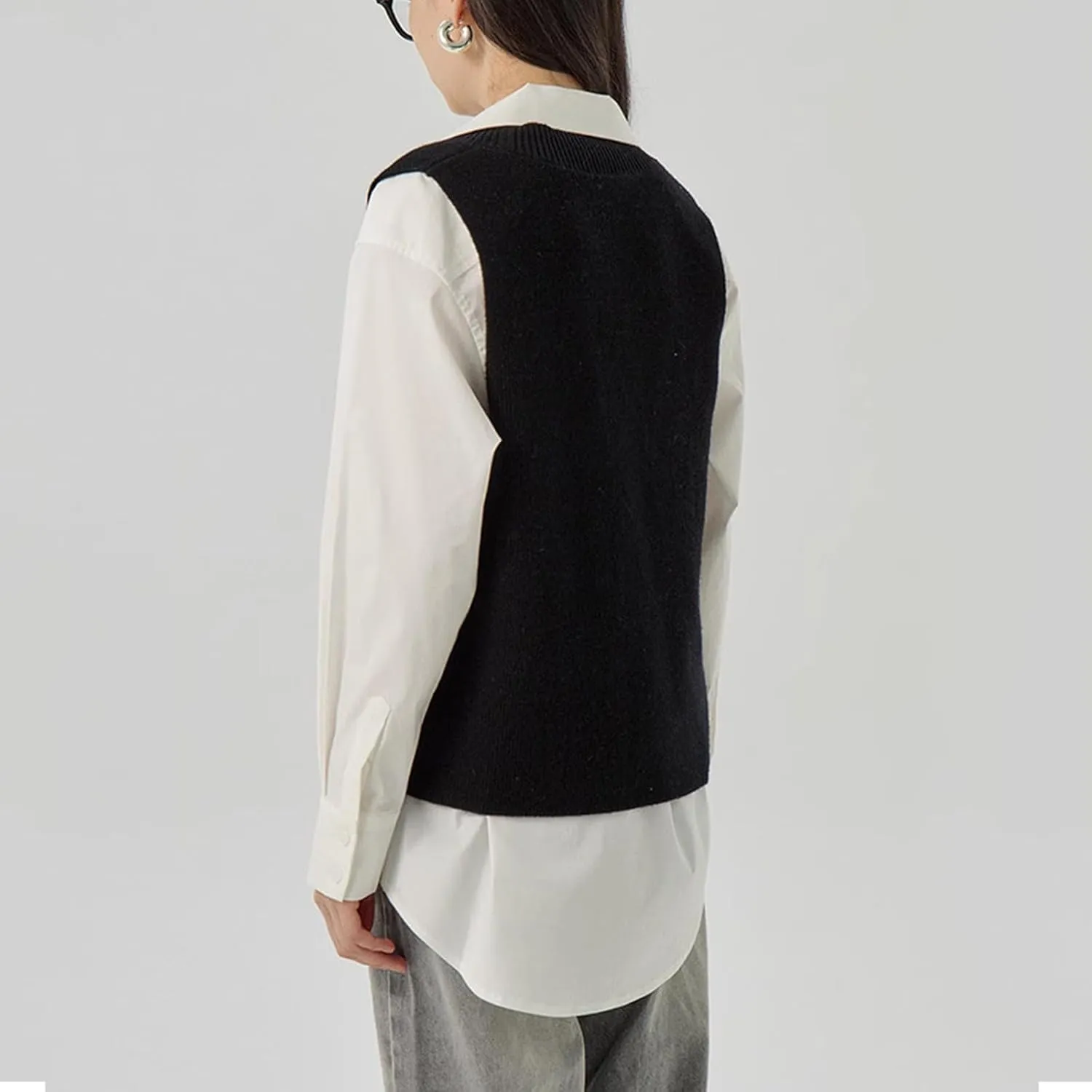 Blostirno Women's Sweater Vest V Neck Knit Pullover Vests Trendy Solid Knitwear Sleeveless Sweaters Tops