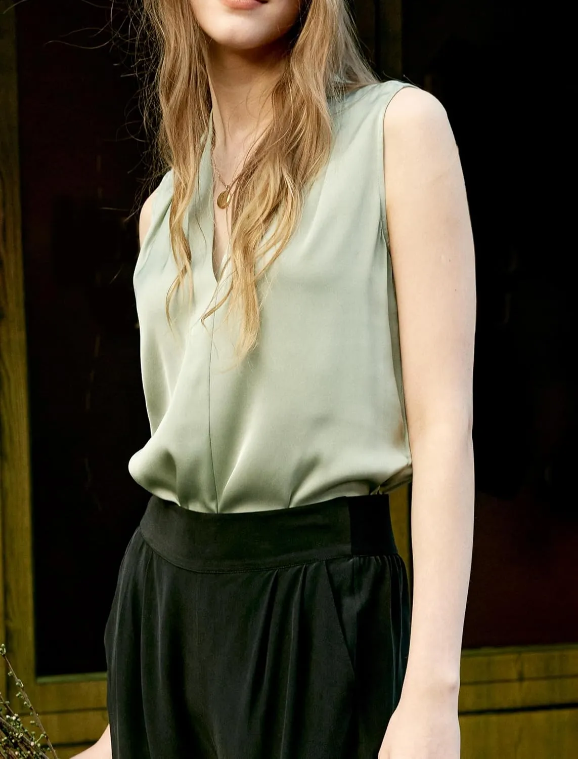 COLD POSH 19MM Mulberry Silk Blouse for Women Sleeveless V Neck Shirts Dressy Casual Womens Top for Office