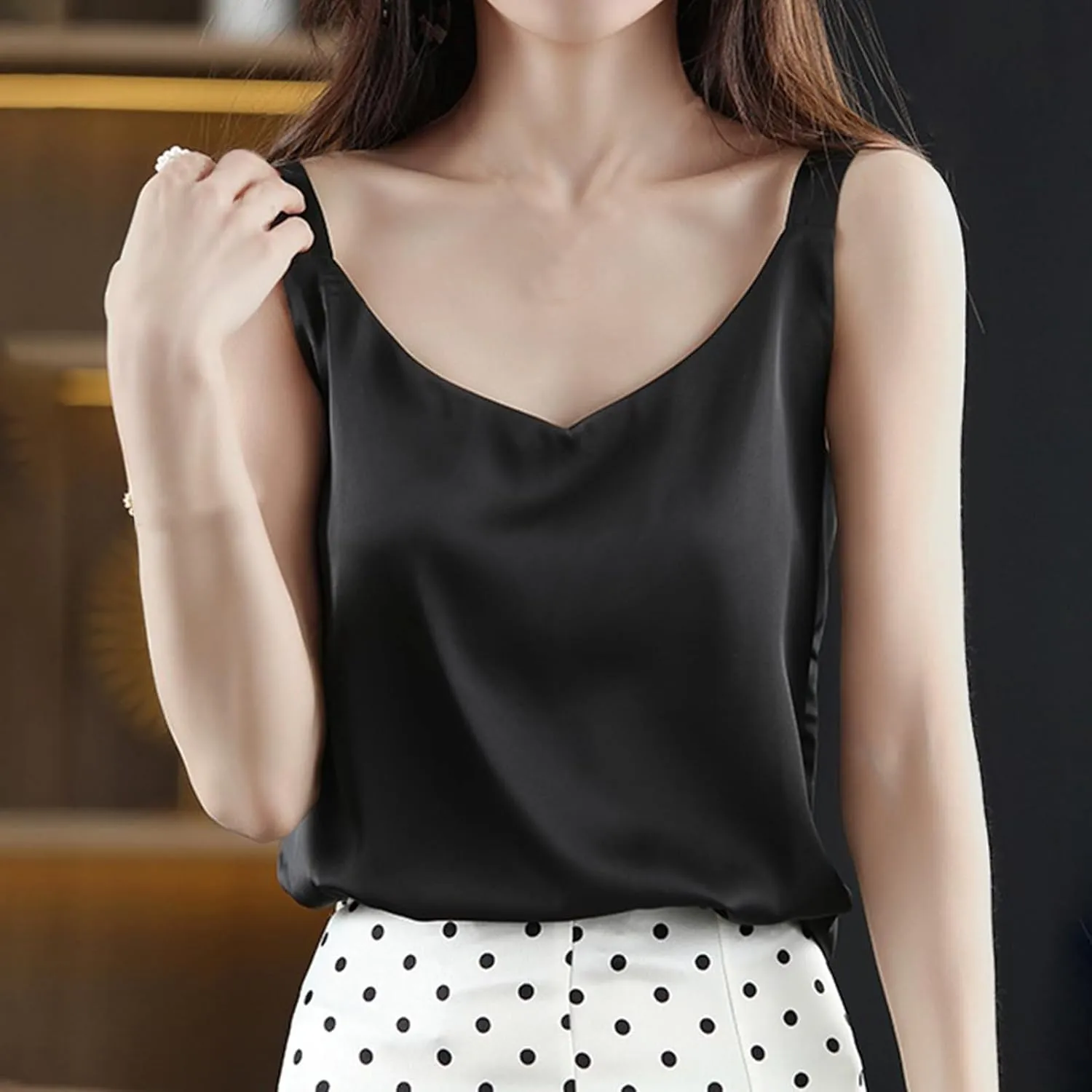 Women's Silk Satin Tank Tops V Neck Spaghetti Strap Sleeveless Camisole Solid Color Fashion Summer Basic Blouse